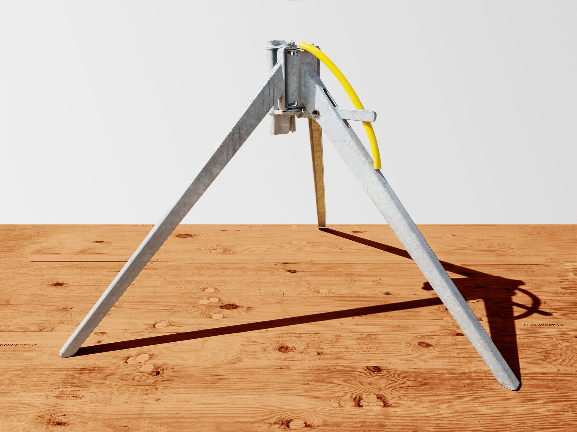 Doka Removable folding tripod top Package 44140M Formon